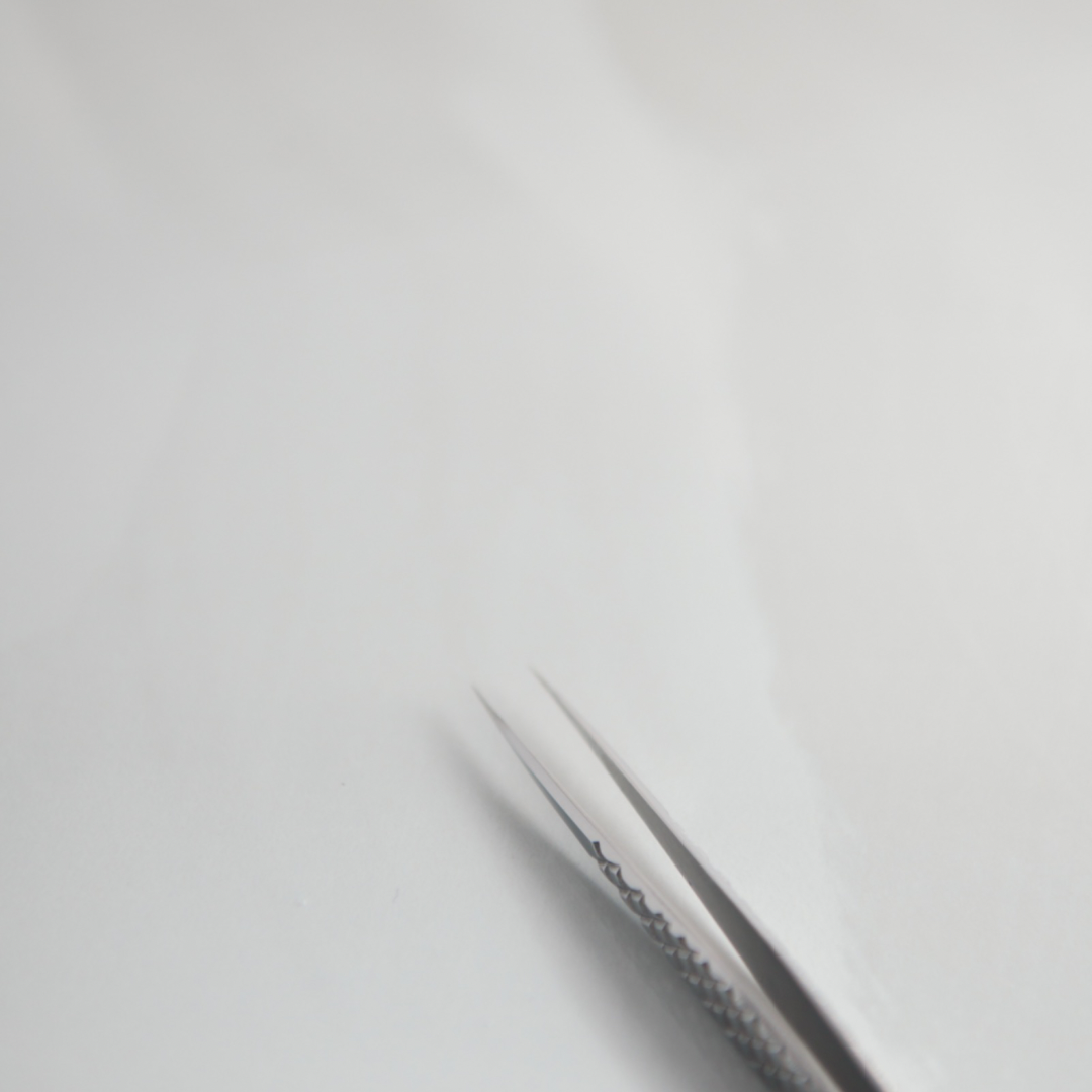 Straight isolation tweezer