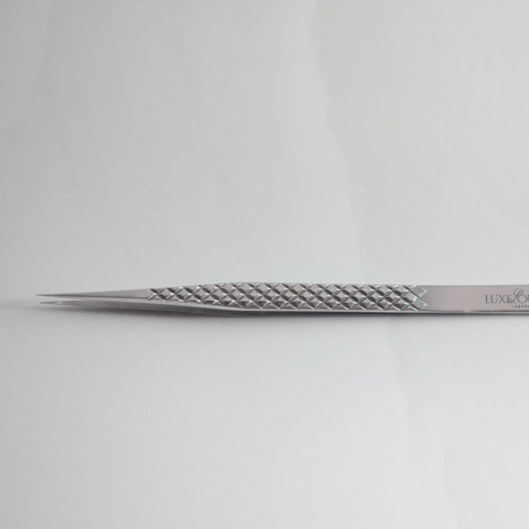 Straight isolation tweezer
