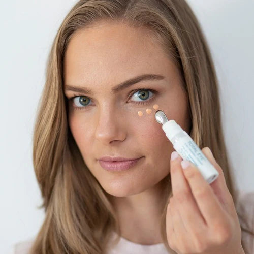Total Eye 3-in-1 Renewal Care Medium
